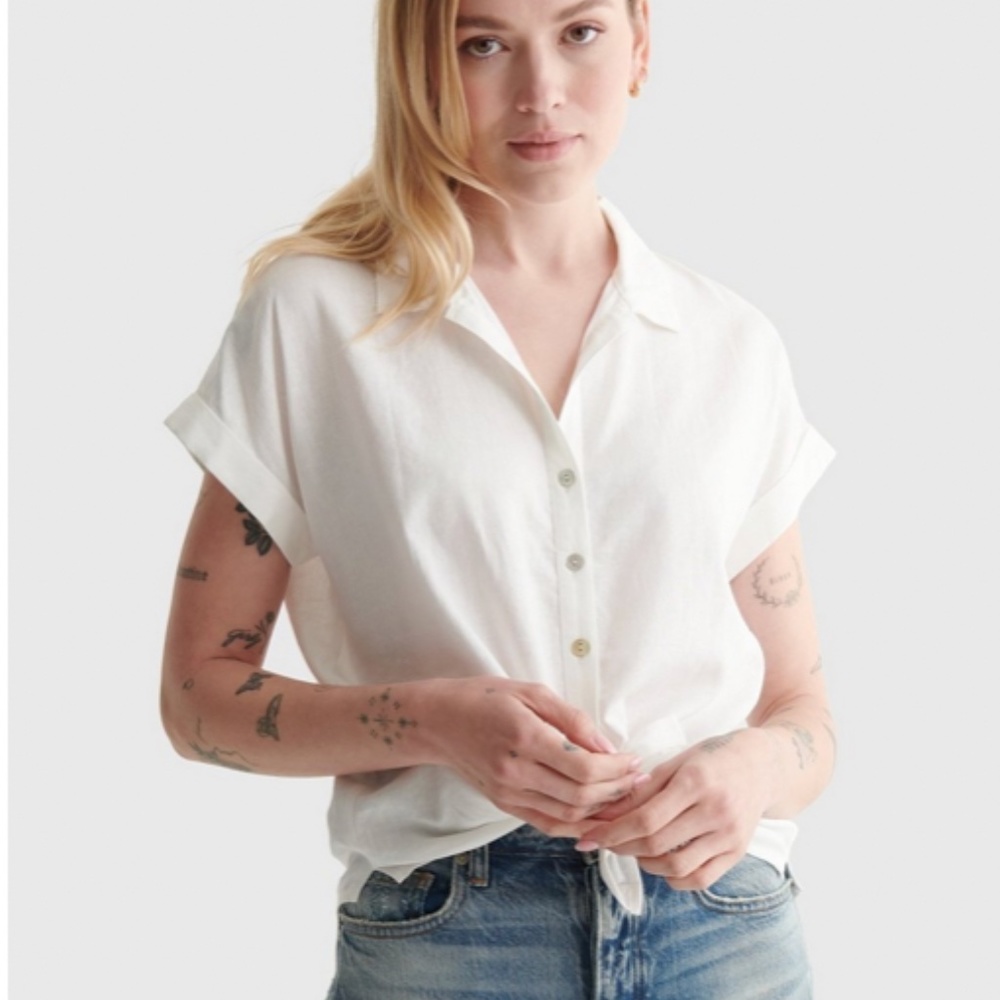 Classic Linen Blend White Short Sleeve Button Down